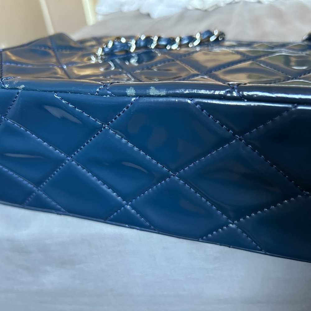 Authentic CHANEL patent quilted shoulder bag - Picture 14 of 14